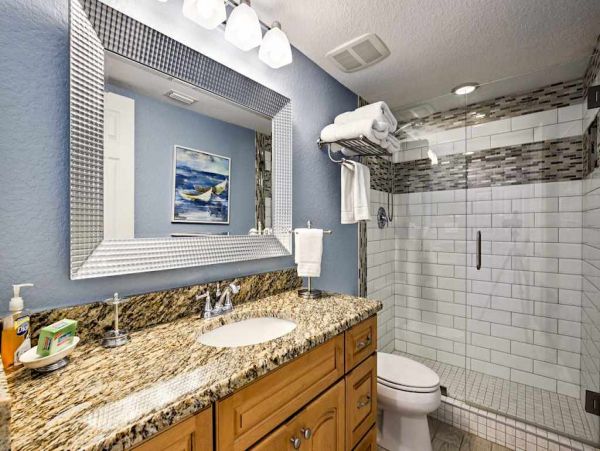 Experience Clearwater Beach Bliss in this Charming Condo
