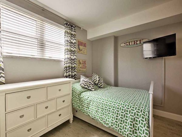 Experience Clearwater Beach Bliss in this Charming Condo
