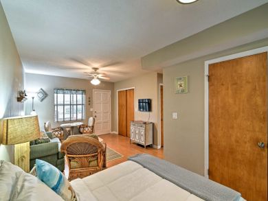 Clearwater Home 933631