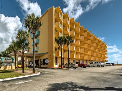 Daytona Beach Home 933636