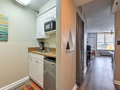 Daytona Beach Home 933636
