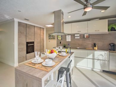 Naples Home 933655