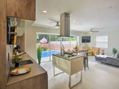 Naples Home 933655