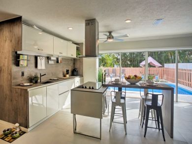 Naples Home 933655