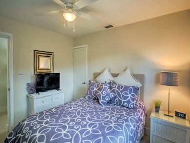 Naples Home 933655