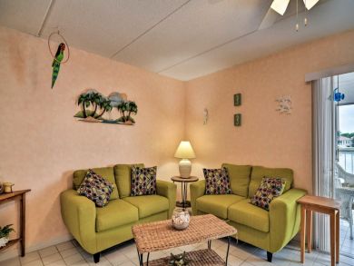 St. Petersburg Home 933663 St. Petersburg Home 933663
