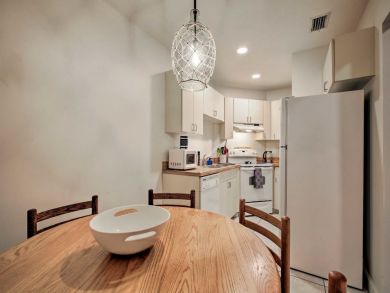 St. Petersburg Home 933684