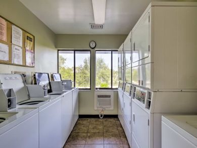 St. Petersburg Home 933684