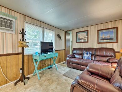Other Cities  Florida Home 933689