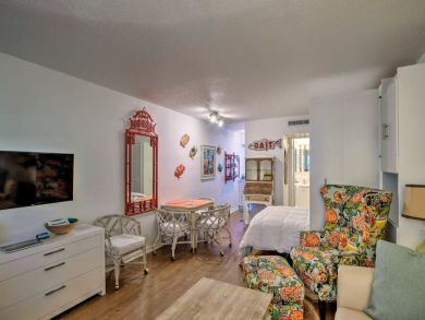 Naples Home 933696