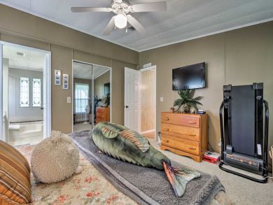 Other Cities  Florida Home 933699