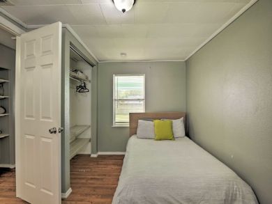 Tampa Home 933714 Tampa Home 933714