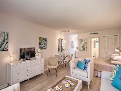 Naples Home 933716