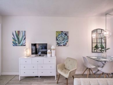 Naples Home 933716