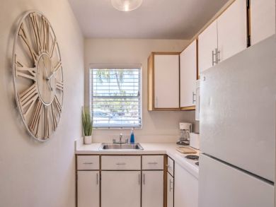 Naples Home 933716