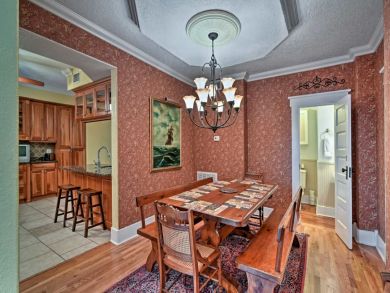 St. Petersburg Home 933750