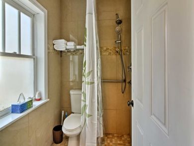 St. Petersburg Home 933750