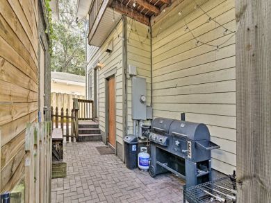 St. Petersburg Home 933750