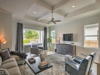 Naples Home 933785