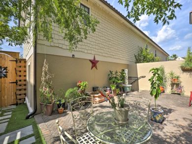 St. Augustine Home 933791