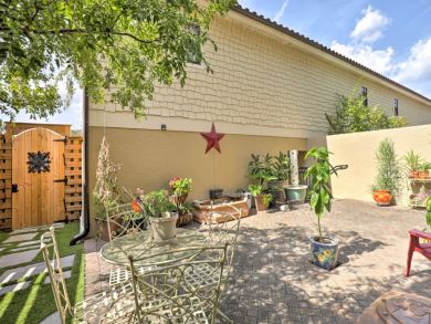 St. Augustine Home 933791