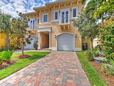 Hollywood Home 933793