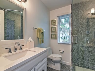 Hollywood Home 933793