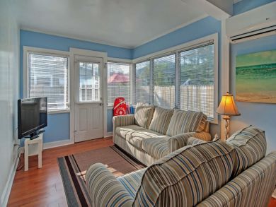 Treasure Island Home 933797