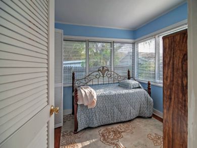 Treasure Island Home 933797