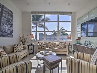 Hollywood Home 933810 Hollywood Home 933810
