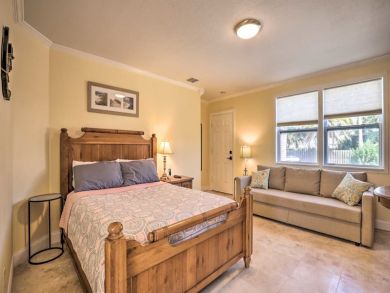 St. Augustine Home 933811