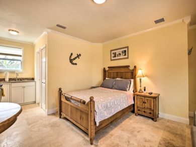 St. Augustine Home 933811