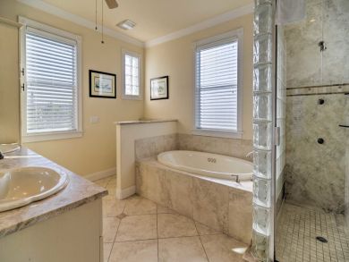 Anna Maria Island Holmes Beach Home 933815