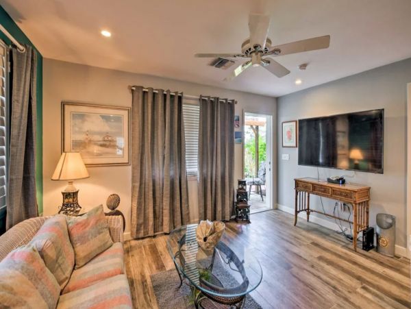 Naples Charming Vacation Cottage Sleeps 2 Bedrooms Sleeps 4