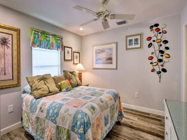 Naples Charming Vacation Cottage Sleeps 2 Bedrooms Sleeps 4
