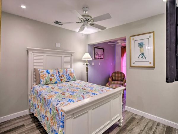 Naples Charming Vacation Cottage Sleeps 2 Bedrooms Sleeps 4