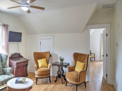 St. Augustine Home 933847