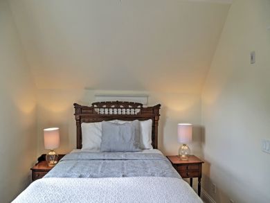 St. Augustine Home 933847