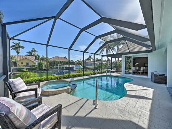 Marco Island Canal Front Home Pool Spa Dock & Walk to Beach