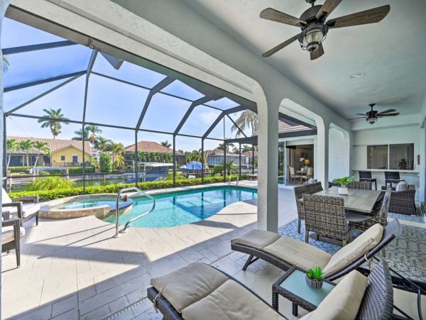Marco Island Canal Front Home Pool Spa Dock & Walk to Beach