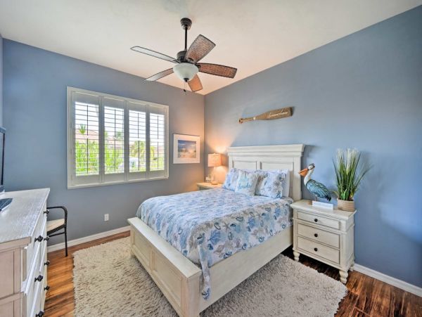 Marco Island Canal Front Home Pool Spa Dock & Walk to Beach