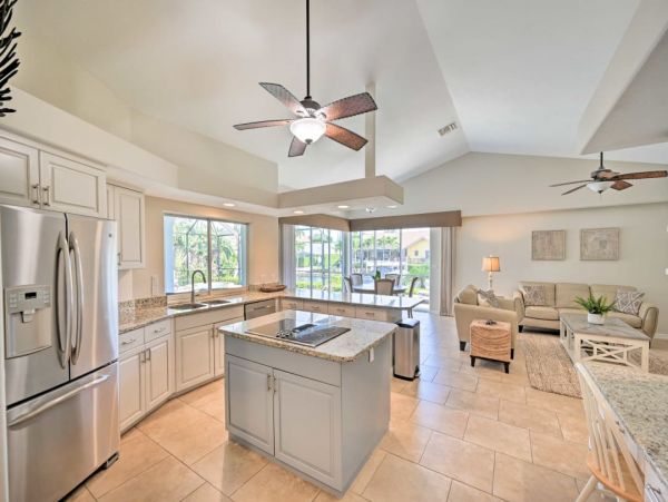 Marco Island Canal Front Home Pool Spa Dock & Walk to Beach