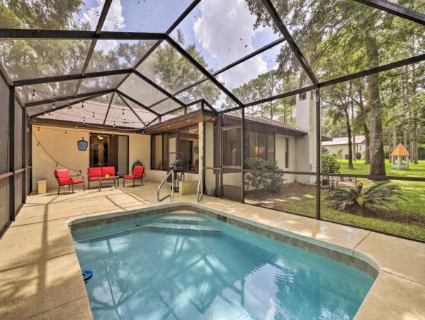 Lovely 2 Bedroom Home with Private Pool