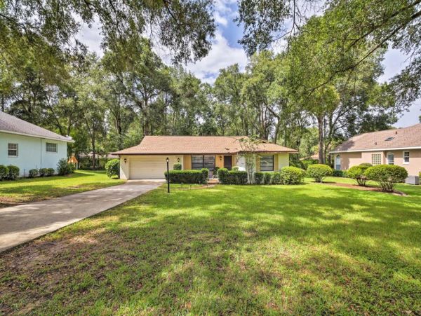 Lovely 2 Bedroom Home with Private Pool