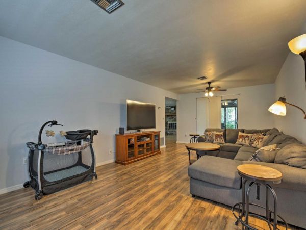 Lovely 2 Bedroom Home with Private Pool
