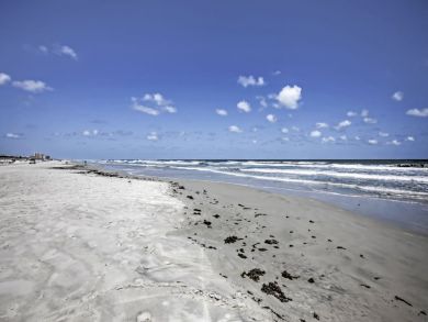 New Smyrna Beach Home 933858