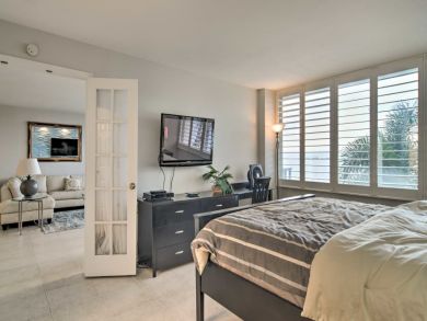 St. Petersburg Home 933859
