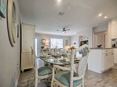 St. Petersburg Home 933860