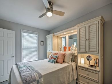 St. Petersburg Home 933860