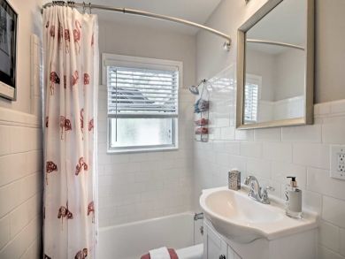 St. Petersburg Home 933860